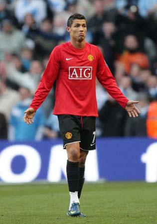 从更大的范 从更大的范